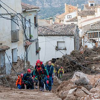 Labores de rescate de la UME en Utiel: "Se hace casa por casa"