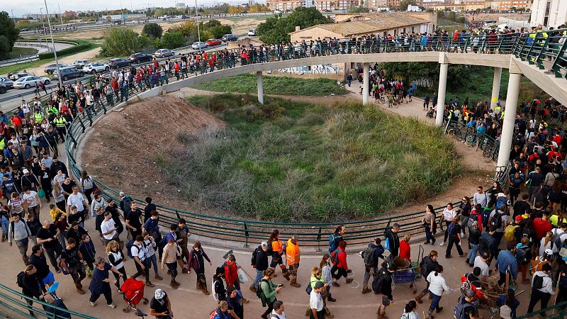 24 horas de RNE - Las autoridades piden una solidaridad controlada para que sea eficaz- Escuchar ahora