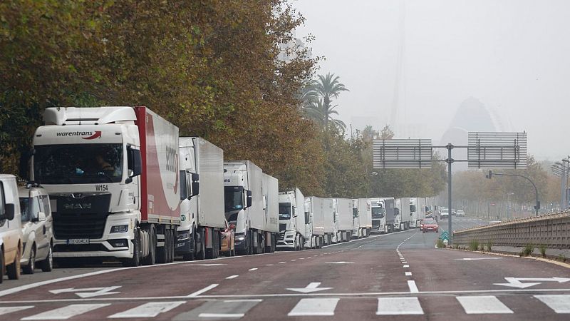 Las Mañanas de RNE con Josep Cuní - ATA: "Estar sin ayudas pone a los transportistas en una situación crítica" - Escuchar ahora