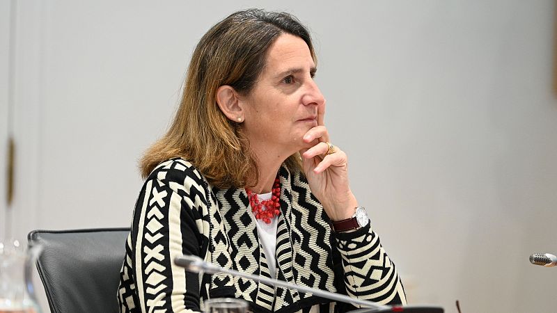 Crónica internacional - El Parlamento Europeo examina en audiencia a Teresa Ribera - Escuchar ahora