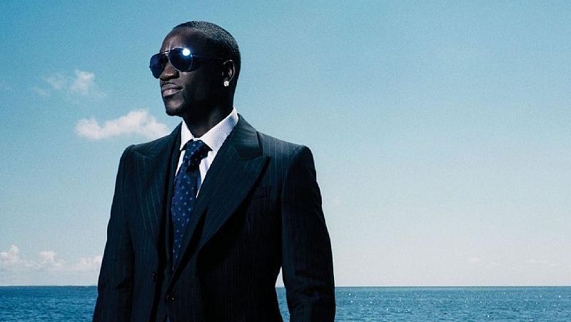 JPelirrojo: Nace Akon, cantante, productor y empresario - escuchar ahora