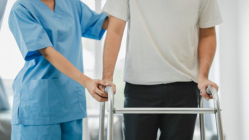 Cambio de turno - ¿Cómo funciona el servicio de fisioterapia en un hospital? - Escuchar ahora