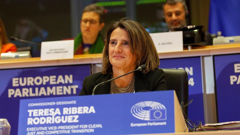 L'Entrellat - "La dreta europea dubta sobre mantenir aliances amb els socialdemcrates i liberals"