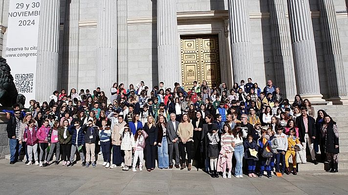 14 horas - Día de la Infancia: los niños se convierten en diputados por un día en el Congreso - Escuchar ahora