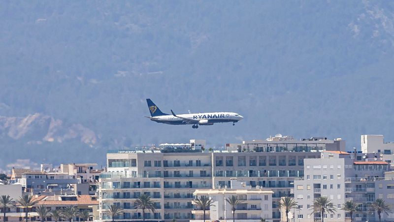 14 horas - Consumo multa con 179 millones de euros a cinco aerolíneas de bajo coste por prácticas abusivas - Escuchar ahora