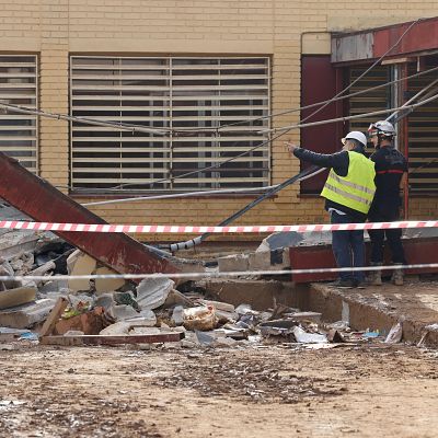 14 Horas Fin de semana - Un muerto y un herido en el derrumbe del techo de un colegio de Massanassa - Escuchar ahora