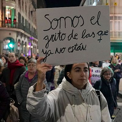 Las Mañanas de RNE - 25N: \"En ningún caso podemos solidarizarnos con el agresor\" - Escuchar Ahora