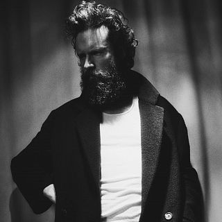 Father John Misty, azulceleste...