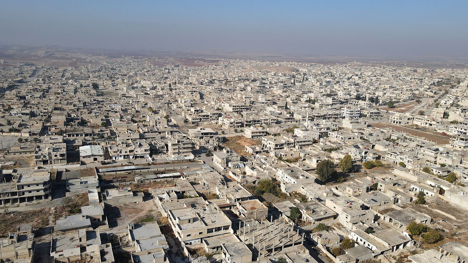 ¿Por qué los rebeldes han lanzado un ataque contra el régimen sirio ahora? Cinco continentes - ¿Por qué los rebeldes han lanzado un ataque contra el régimen sirio ahora? - Escuchar ahora
