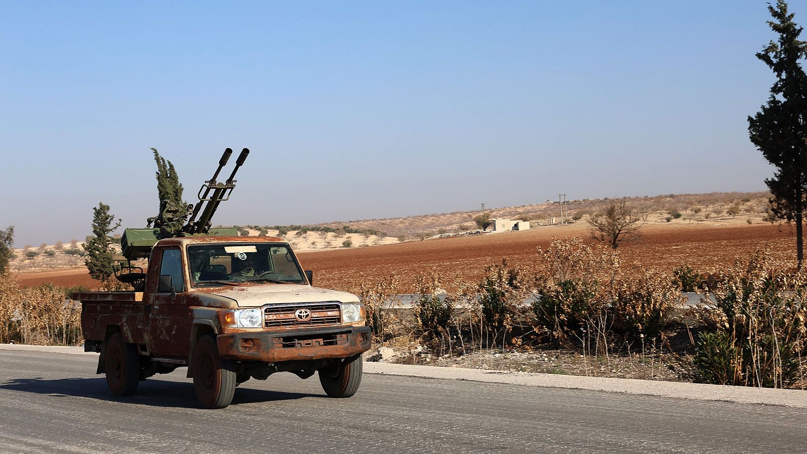 Los rebeldes sirios ponen fin al régimen de 24 años de Al Asad España a las 8 Fin de semana - Los rebeldes sirios ponen fin al régimen de 24 años de Al Asad - Escuchar ahora