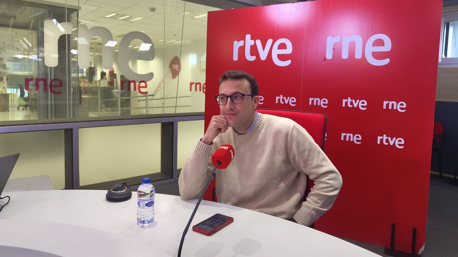 Las Mañanas de RNE - Javier Biosca, autor de "Sentirán el aliento de Turquía en la nuca": "Refleja bastante bien su mandato" - Escuchar ahora