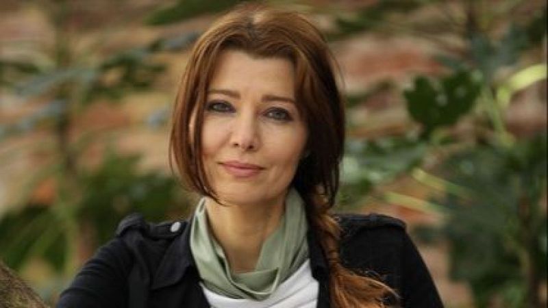 Libros de arena - Elif Shafak y 'Hay ríos en el cielo' - Escuchar ahora