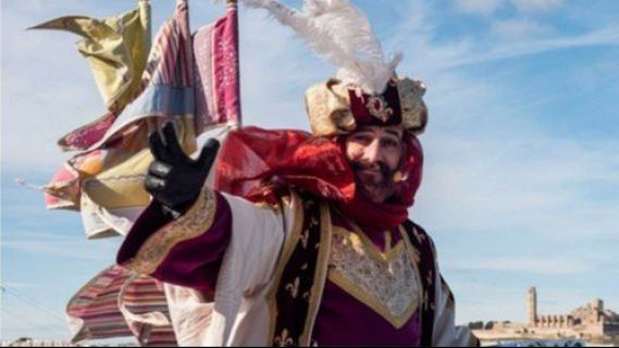 El Gran Camarlenc visita els infants de Lleida