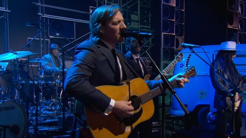 Sin Rodeos - Sturgill Simpson rinde homenaje a Grateful Dead - 06/01/25 - Escuchar ahora