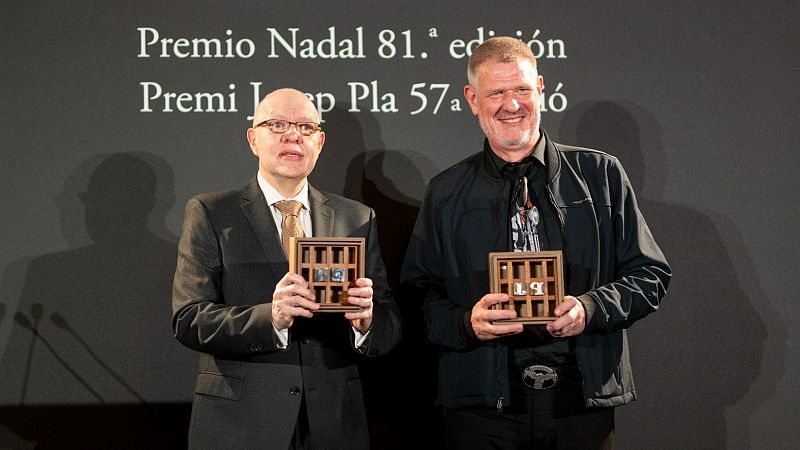 Jorge Fernández Díaz gana el premio Nadal, y David Bueno, el Josep Pla - Escuchar ahora