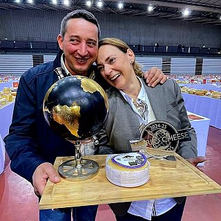 Una espa�ola elabora en Portugal el mejor queso del mundo