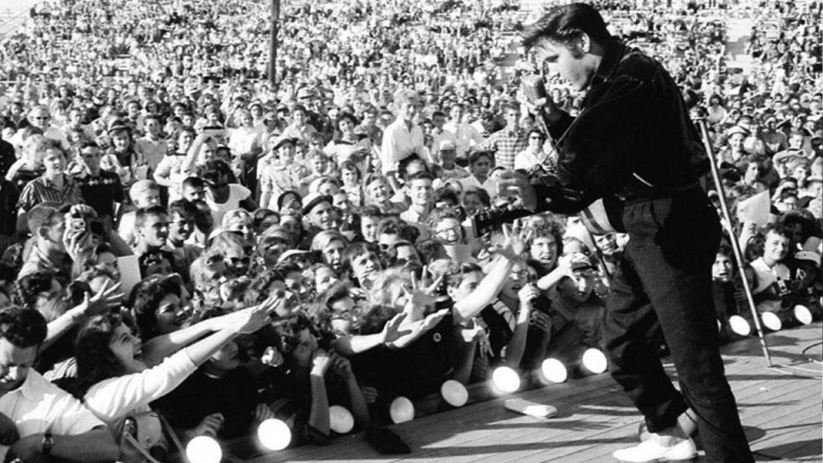 Amordiscos - Feliz cumpleaos Elvis Presley!