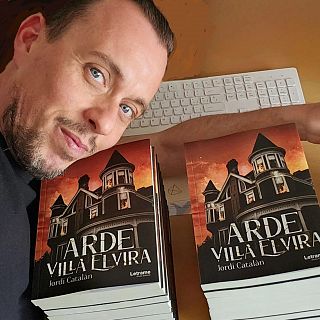 Arde Villa Elvira. Jordi Cataln. Odi, venjana i secrets familiars