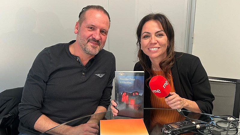 Libros de arena - Nicolas Feuz y 'El filatelista' - Escuchar ahora