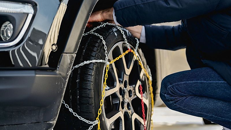 Podría ser peor - Aprendemos a poner cadenas en las ruedas del coche - Escuchar ahora