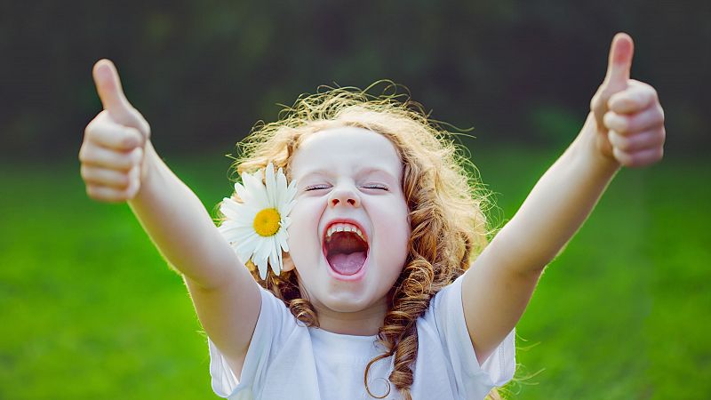 Lletra Lligada - Enuresi, coixins de lactància i educació emocional - Escoltar Ara