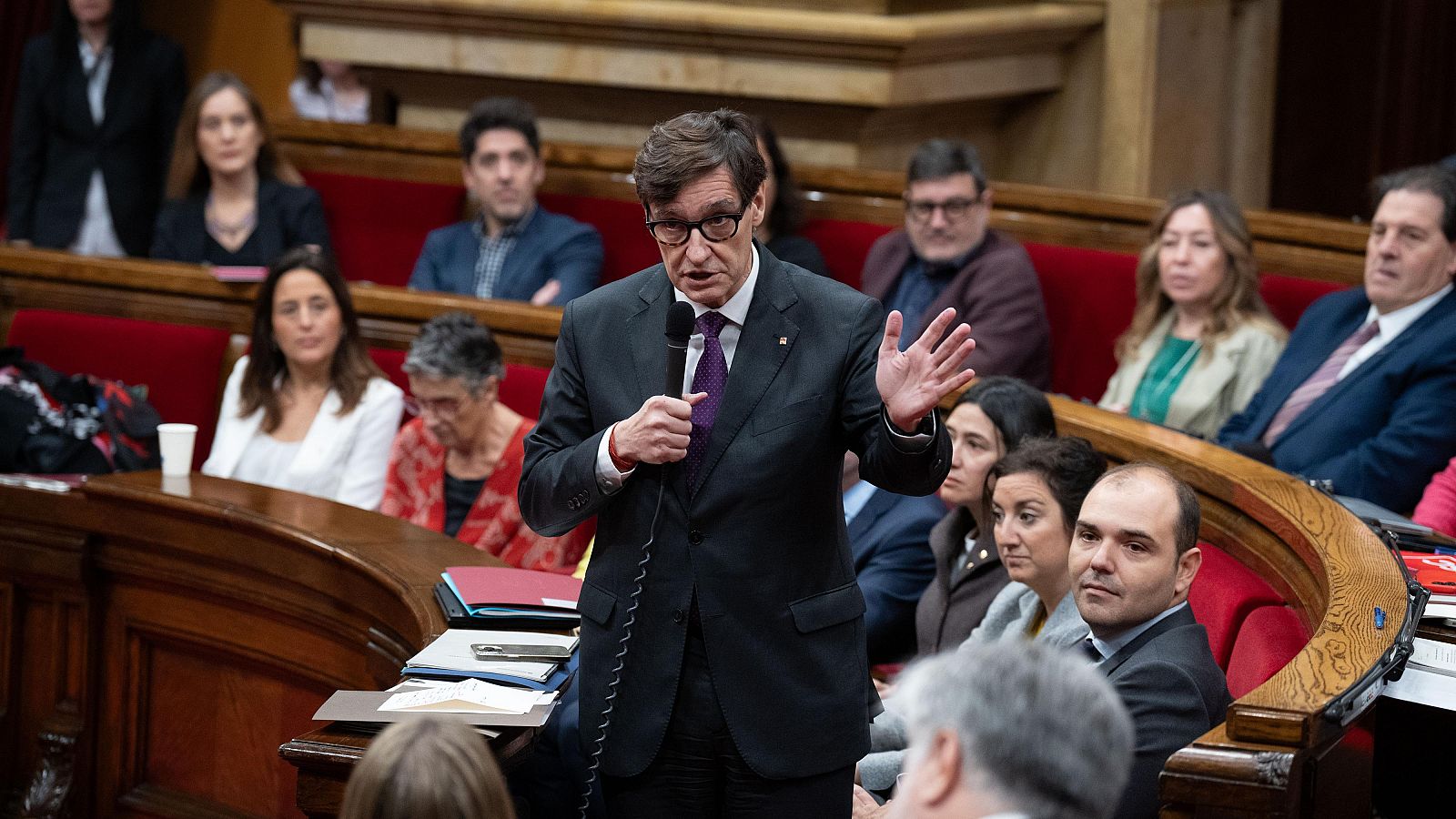 ERC i Comuns permeten al Govern salvar la pròrroga pressupostària | Elena Garcia