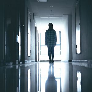 Con bata blanca - Con bata blanca - ¿La gente mala nace o se hace? - 14/02/25 - escuchar ahora
