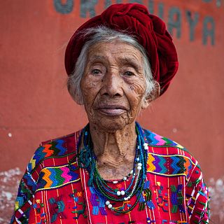 Lenguas maternas y narrativas indígenas en México
