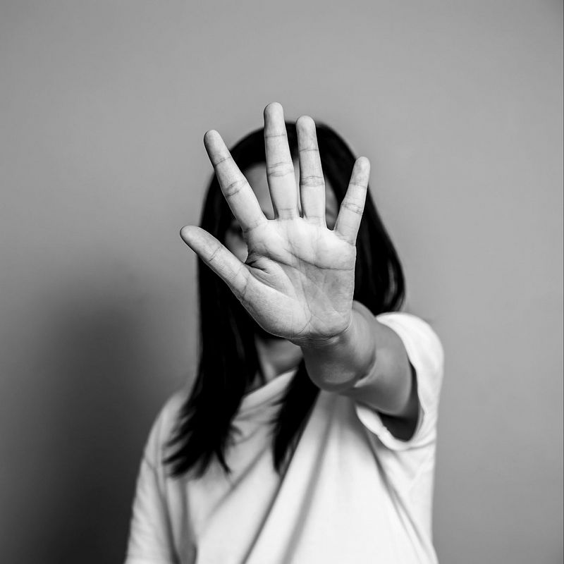 Más cerca - Pacto contra la violencia de género - Escuchar ahora