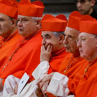 La reforma de la Curia: "Una iglesia de corazón estrecho es una maldición"