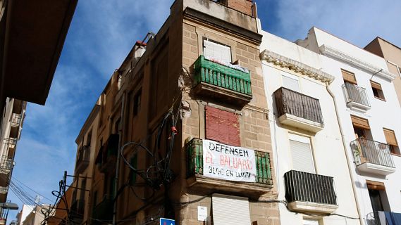 L?Audincia de Barcelona eximeix els propietaris de pisos ocupats de pagar els subministraments