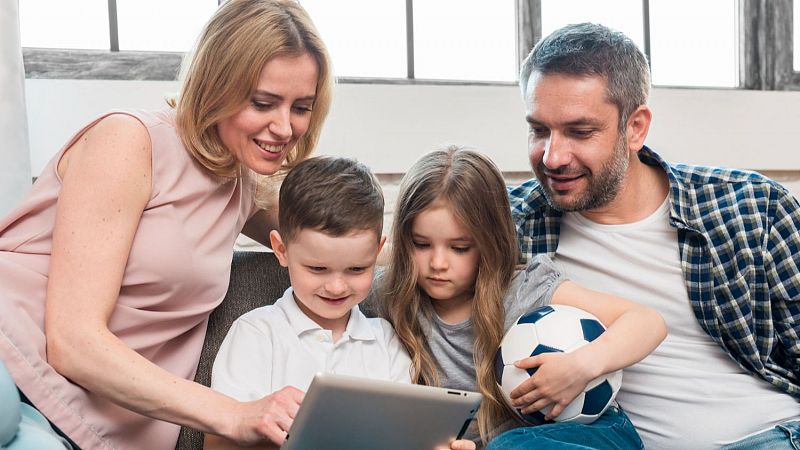 Protegemos tu privacidad - Plan Digital Familiar de la AEPD. Recomendaciones generales para la familia - 11/04/25 - Escuchar ahora