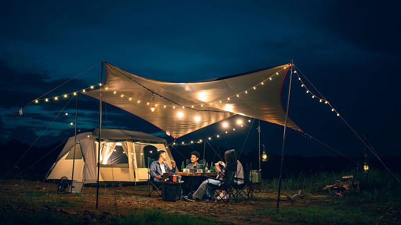 10.000 lugares para viajar con ngela Gonzalo - Del camping a la mesa, desafos de un turismo global en auge - 12/04/25 - Escuchar ahora