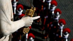 El papa Francisco "muere en el Vaticano, en el puente de mando de la Iglesia"