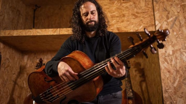 La dársena - Fahmi Alqhai - escuchar ahora