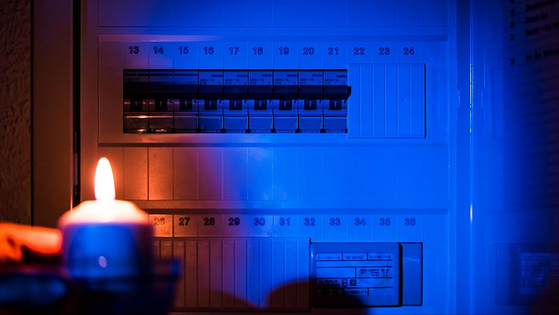 El apagón masivo ha provocado la pérdida de las comunicaciones - Escuchar ahora