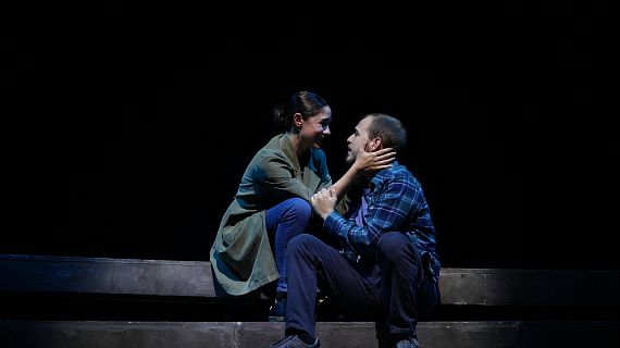 'Todos pájaros', l'obra de Wajdi Mouawad, aterra al Teatre Apolo de la mà de Mario Gas