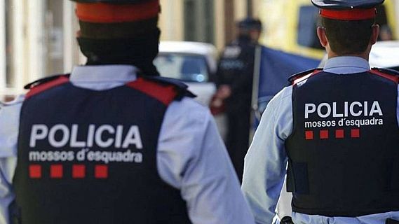 Els Mossos investiguen una presumpta agressió sexual a una menor a Barcelona