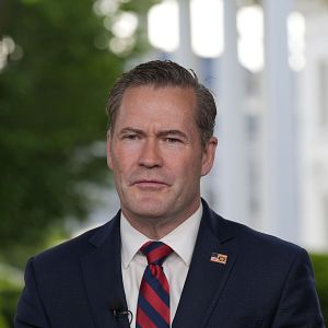 Cinco continentes - Cinco Continentes - Cae Mike Waltz por el escándalo del chat sobre Yemen - Escuchar ahora