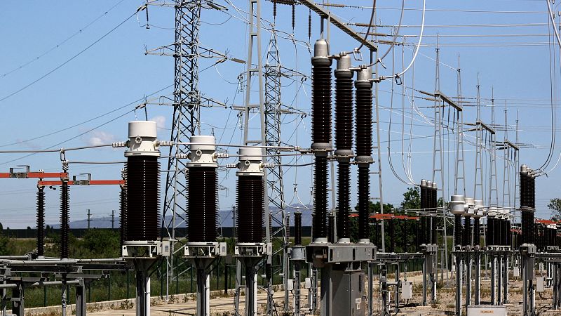 Las causas del apagón podrían tardar meses en esclarecerse debido a la complejidad del sistema eléctrico - Escuchar ahora