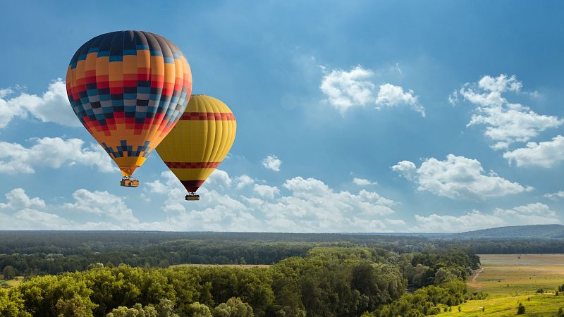 10.000 lugares para viajar con Ángela Gonzalo - Un globo y una novela de Julio Verne en el origen de Ultra Magic - 10/05/25 - Escuchar ahora
