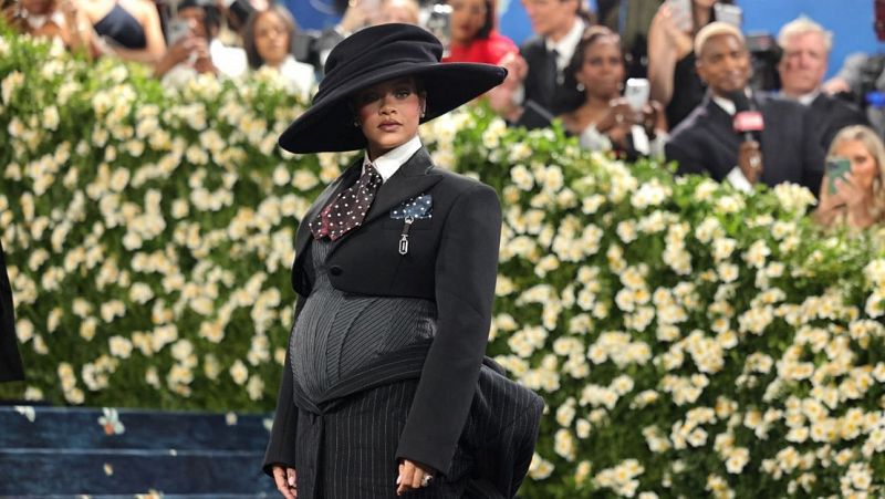Xavifòrnia - Mapaternitats: Rihanna, futurs noms i apostes familiars