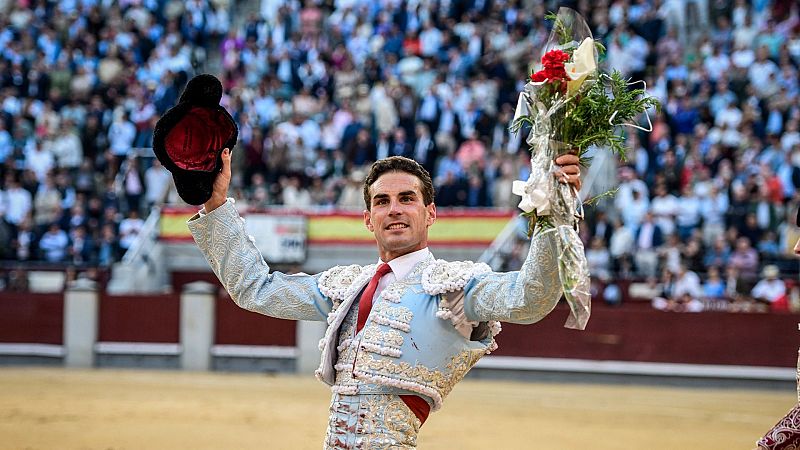 Clarín - Fernando Adrián y su mejor faena: vibra Madrid - 17/05/25 - Escuchar ahora