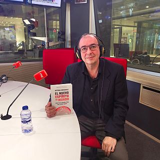 Esteban Hernández presenta 'El nuevo espíritu del mundo. Política y Geopolítica en la Era Trump'