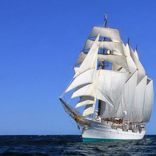 Con Radio Exterior de España en el Juan Sebastián de Elcano