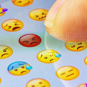 Tolerancia cero - Tolerancia cero - Emojis - 23/05/25 - Escuchar ahora