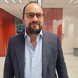 Ignacio Peyró narra la vida de Julio Iglesias