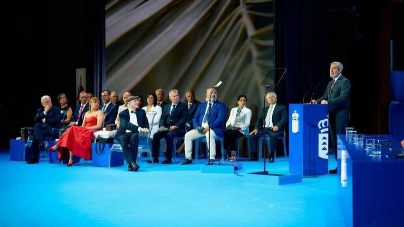 (ESPECIAL) Canarias Medioda: Transmisin del Acto Institucional del Da de Canarias 2025 - Escuchar ahora