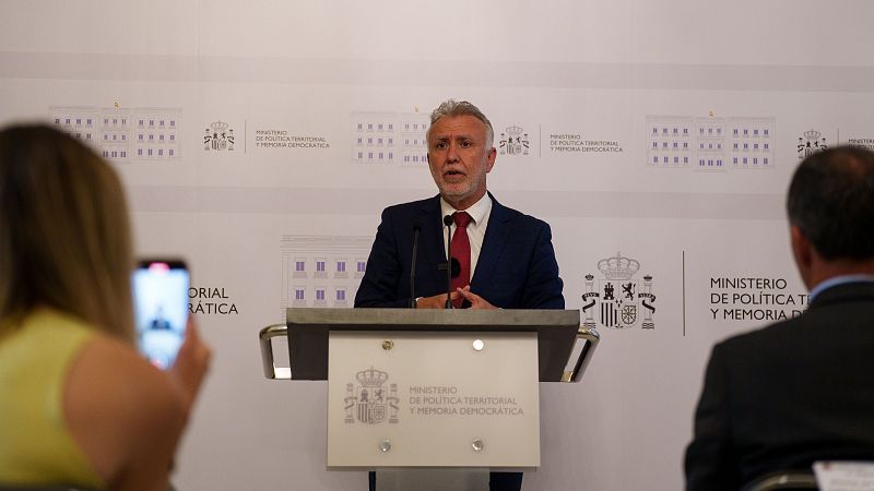 Ángel Víctor Torres, ministro de Política Territorial y Memoria Democrática: "Espero que la manifestación del PP no intoxique la Conferencia de Presidentes" - Escuchar ahora