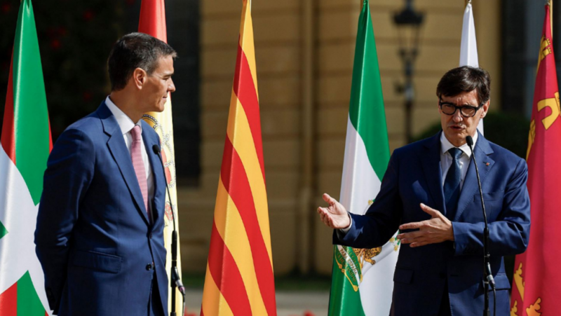 L'ENTRELLAT - Salvador Illa a la Conferncia de Presidents: "La pluralitat lingstica forma part d'Espanya" - L'Entrellat | Escuchar